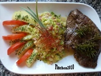 Rosmarinleber an Wirsing im Speckrahm mit Salzkartoffeln - Rezept