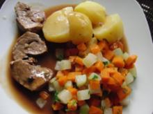 Schwein : Filettöpfchen mit Möhren und Kohlrabi, serviert mit Kartoffeln - Rezept