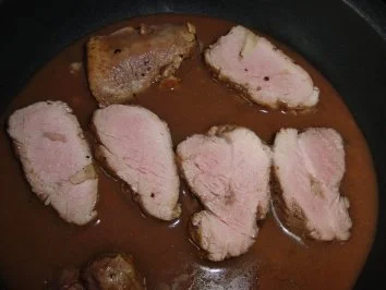 Schwein : Filettöpfchen mit Möhren und Kohlrabi, serviert mit Kartoffeln - Rezept - Bild Nr. 3