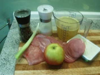 Rezept: Putenschnitzel eingerollt Bild Nr. 2 Putenschnitzel eingerollt - Rezept - Bild Nr. 2