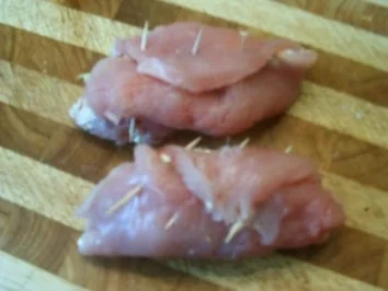 Rezept: Putenschnitzel eingerollt Bild Nr. 5 Putenschnitzel eingerollt - Rezept - Bild Nr. 5