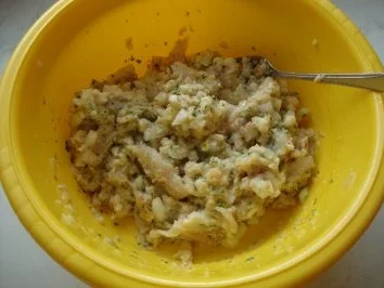 Rezept: Fischlaibchen mit Champignonsauce Bild Nr. 2 Fischlaibchen mit Champignonsauce - Rezept - Bild Nr. 2