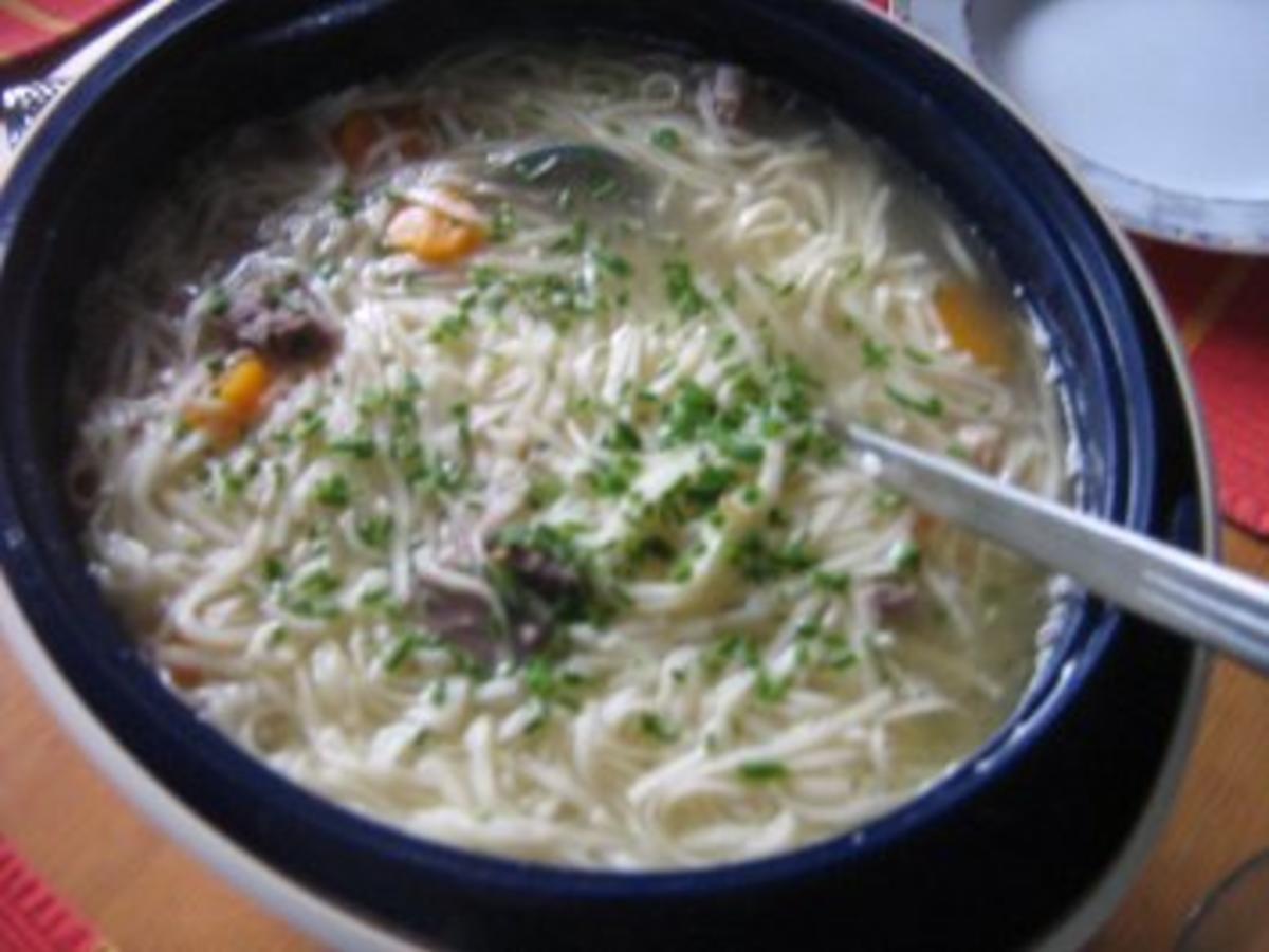 Nudeleintopf mit Rindfleisch und Gemüse - einfach - 63 kcal/100g