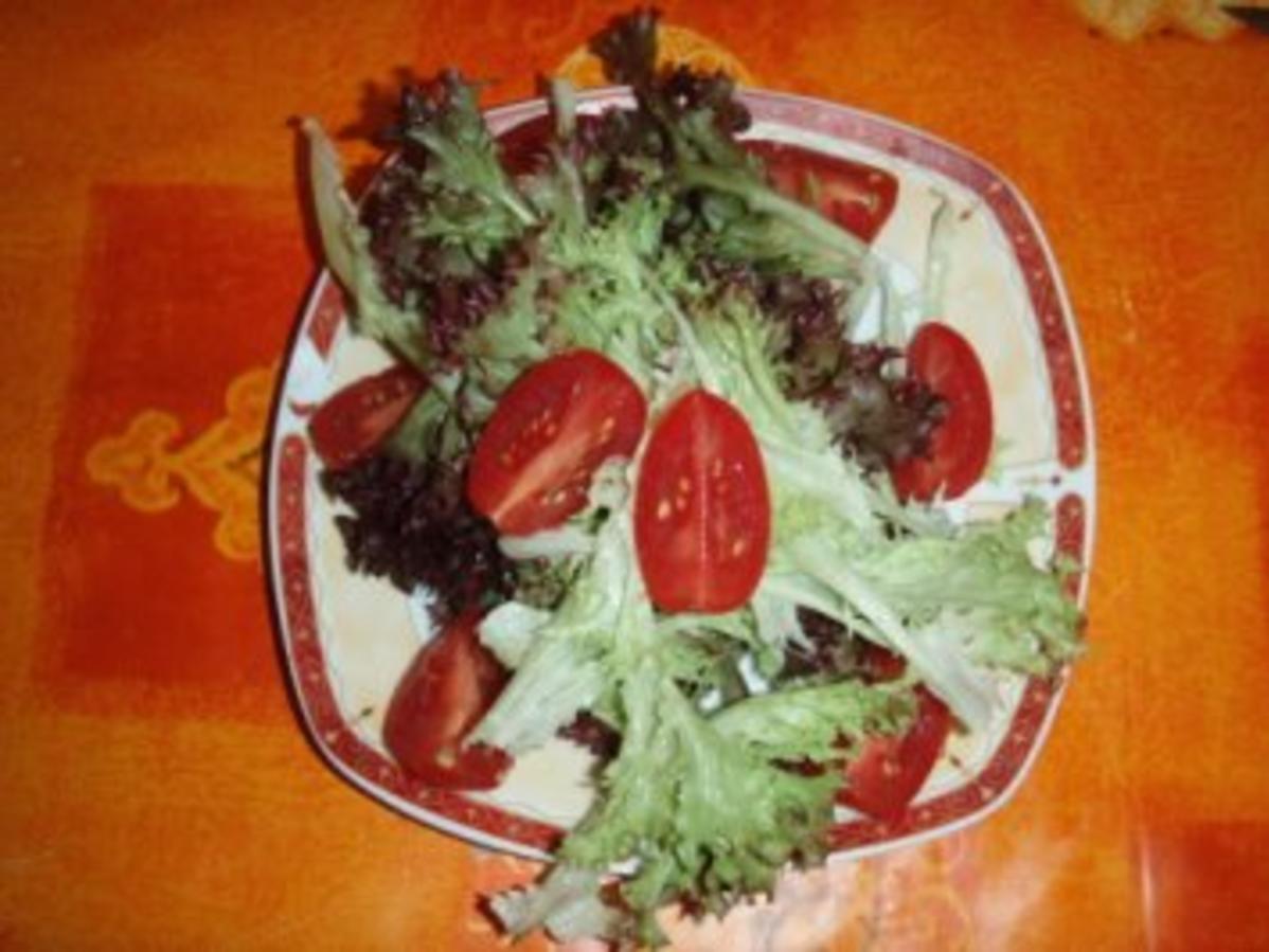Wolfsbarsch nach Müllerinart und Salat - schnell &amp; einfach - 58 kcal/100g