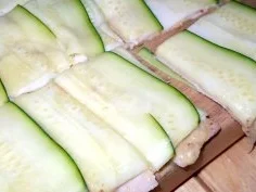 Rezept: Zucchini-Piccata auf Tomatensugo Bild Nr. 10 Zucchini-Piccata auf Tomatensugo - Rezept - Bild Nr. 10