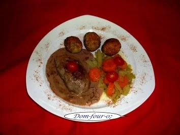 Schweinefilet in Feigenbalsamico,Sherry & Rotwein-Zwiebelsoße - Rezept - Bild Nr. 2