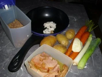 Bei dem Sauwetter:Linsensuppe mit Wiener und Pökelfleisch - Rezept - Bild Nr. 2