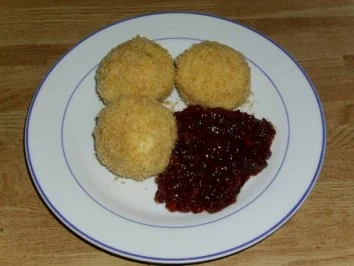 Rezept: Brösel-Quarkknödel Brösel-Quarkknödel - Rezept