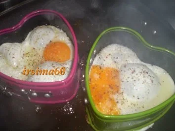 Rezept: Herzige Spiegeleier auf Toast Bild Nr. 4 Herzige Spiegeleier auf Toast - Rezept - Bild Nr. 4