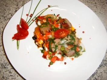 Kartoffel-Gemüse -Wurst-Ei-Pfanne - Rezept