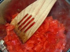 Rindsbouletten mit Tomaten-Chili-Rahmsauce - Rezept - Bild Nr. 5