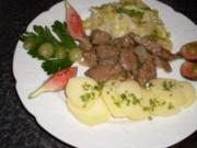 Kalbsleberstreifen in Feigen-Portwein-Sauce mit Spitzkohl & Kartoffelscheiben - Rezept