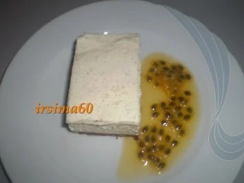 Rezept: Vanillecremeschnitten an Passionsfruchtspiegel Bild Nr. 2 Vanillecremeschnitten an Passionsfruchtspiegel - Rezept - Bild Nr. 2