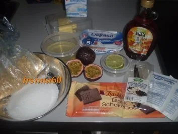 Rezept: Vanillecremeschnitten an Passionsfruchtspiegel Bild Nr. 3 Vanillecremeschnitten an Passionsfruchtspiegel - Rezept - Bild Nr. 3