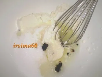 Rezept: Vanillecremeschnitten an Passionsfruchtspiegel Bild Nr. 5 Vanillecremeschnitten an Passionsfruchtspiegel - Rezept - Bild Nr. 5