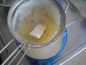 Rosmarin-Pancake mit Calvados-Kompott und Rosmarin-Joghurt-Eis - Rezept - Bild Nr. 7