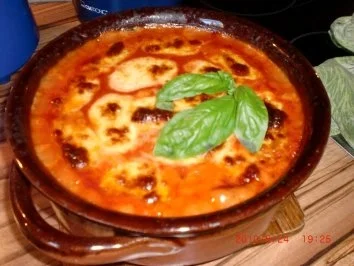 Rezept: Auflauf: Roter Nudel-Hackauflauf mit Mozzarella Auflauf: Roter Nudel-Hackauflauf mit Mozzarella - Rezept