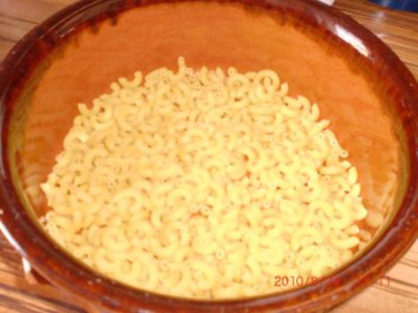 Auflauf: Roter Nudel Hackauflauf mit Mozzarella - einfach - 180 kcal/100g