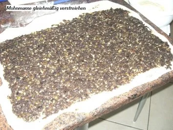 Hefe:   ~ MOHN - KRANZ ~ - Rezept - Bild Nr. 6