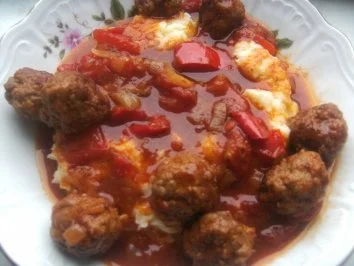 Jägerklöschen mit einer scharfen Paprika-Soße - Rezept - Bild Nr. 12