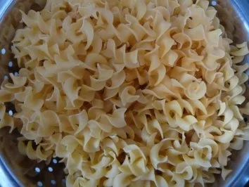 Cremige Salami - Pilzpfanne an italienischer Pasta - Rezept - Bild Nr. 8