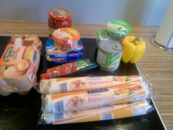 "SNACK" Blätterteigtaschen mit roter und gelber Füllung - Rezept - Bild Nr. 2