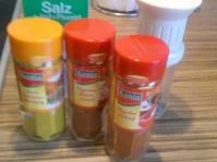 "SNACK" Blätterteigtaschen mit roter und gelber Füllung - Rezept - Bild Nr. 3