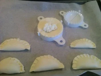 "SNACK" Blätterteigtaschen mit roter und gelber Füllung - Rezept - Bild Nr. 5