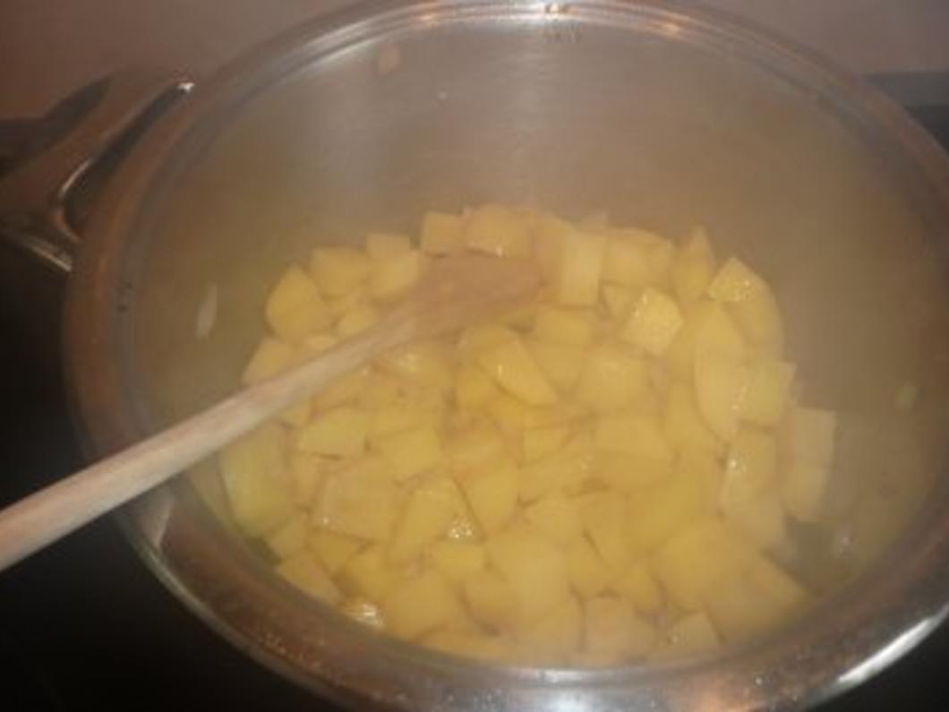 Eintopf: Bohnen, Kartoffeln, Tomaten und Schinkenknacker - einfach ... Eintopf: Bohnen, Kartoffeln, Tomaten und Schinkenknacker - einfach ...