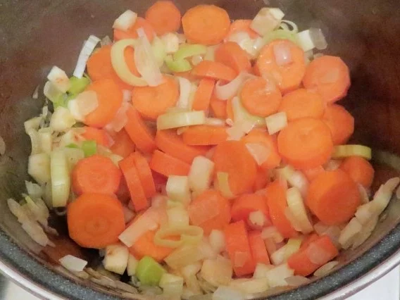 Kochen: Mein Gemüsebrühe Grundrezept - Rezept