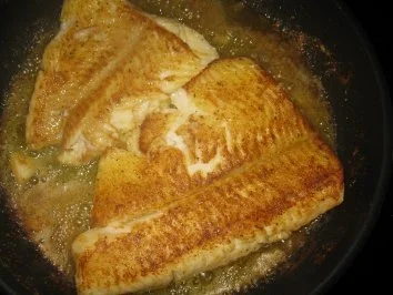 Steinbutt mit Knoblauchbutter und Blattsalat - Rezept - Bild Nr. 3