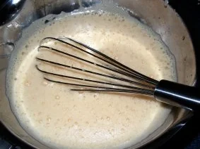 Rezept: Honig-Limettenmousse mit Portweinfeigen Bild Nr. 3 Honig-Limettenmousse mit Portweinfeigen - Rezept - Bild Nr. 3