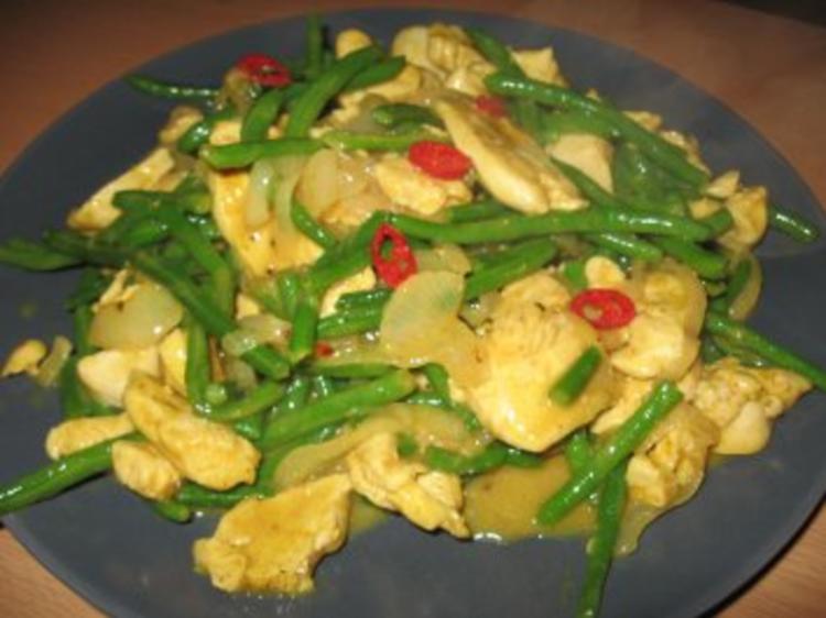 Hähnchen- Kokos Curry mit Prinzessböhnchen - einfach - von sTinsche
