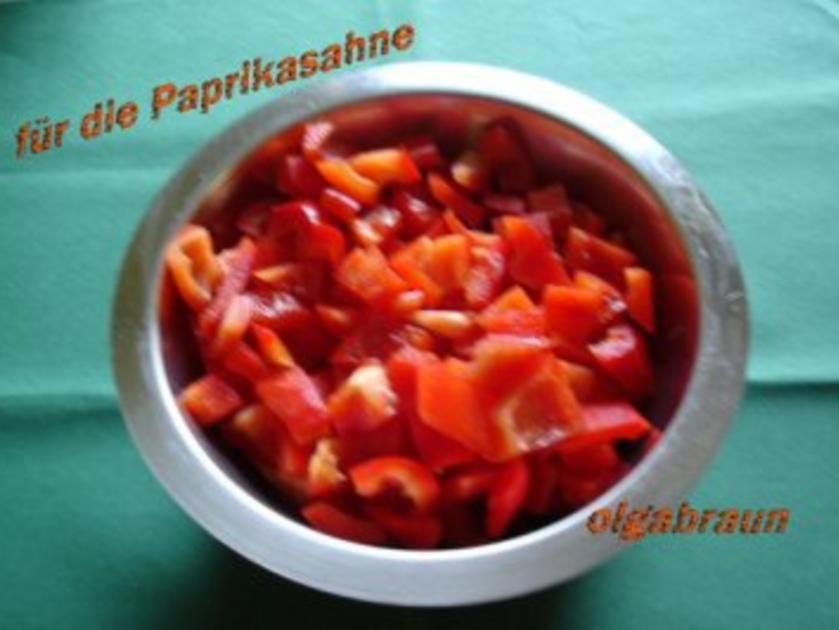 Kürbispflanzerl mit Paprikasahne