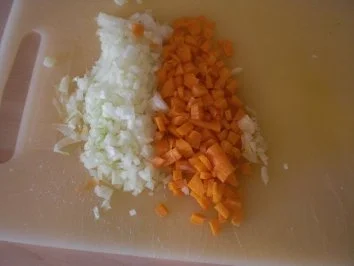 Ravioli aus Rotweinrind auf Amaretto-Kürbis-Püree mit Birnen-Sambal - Rezept - Bild Nr. 2