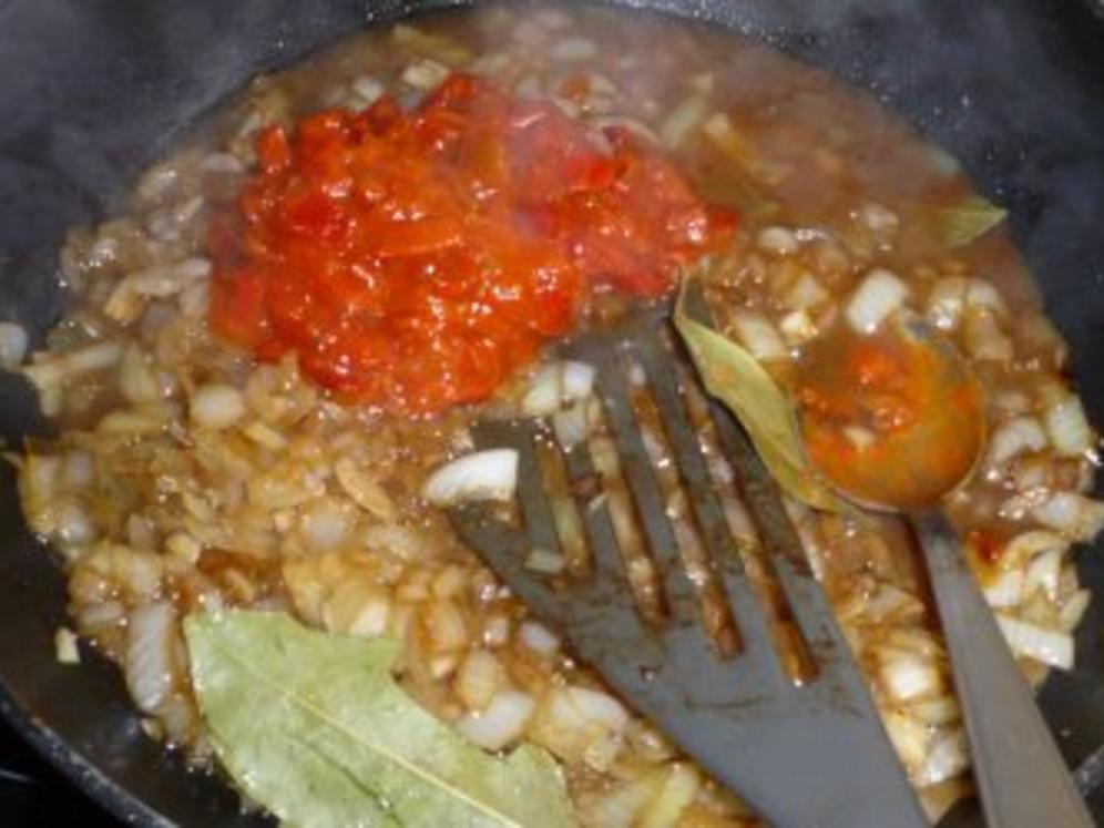 Backofen-Gulasch nach Balkan-Art - Rezept - kochbar.de