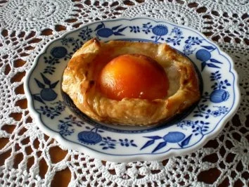 Nektarinen -Blätterteigtaschen - Rezept