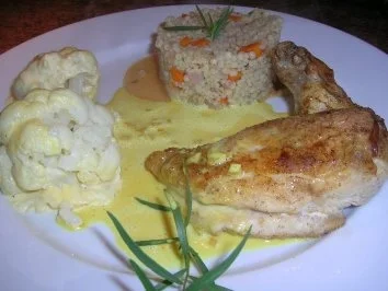 Supreme von der Maispoularde auf Graupen-Risotto mit einer Champagnersauce an Blumenkohl - Rezept - Bild Nr. 2