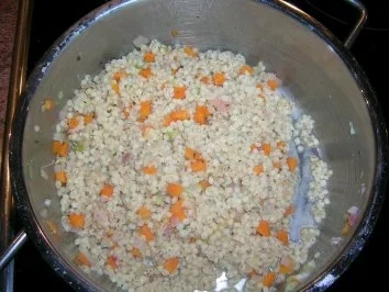 Supreme von der Maispoularde auf Graupen-Risotto mit einer Champagnersauce an Blumenkohl - Rezept - Bild Nr. 5