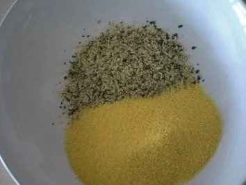 Marinierte Birnen in der Kürbiskern-Sterzmehl-Panade mit Kürbiskernöl und Vanilleeis - Rezept - Bild Nr. 3