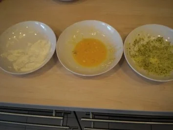 Marinierte Birnen in der Kürbiskern-Sterzmehl-Panade mit Kürbiskernöl und Vanilleeis - Rezept - Bild Nr. 5