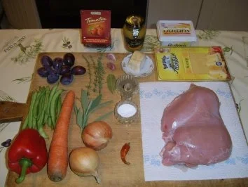 Gespickter Putenrollbraten mit Zwetschgenfüllung - Rezept - Bild Nr. 2