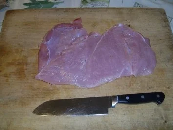 Gespickter Putenrollbraten mit Zwetschgenfüllung - Rezept - Bild Nr. 3