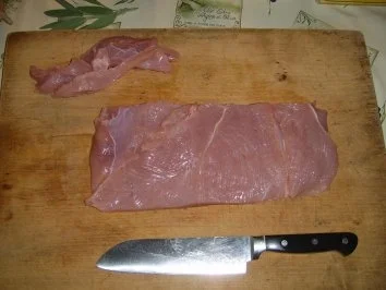 Gespickter Putenrollbraten mit Zwetschgenfüllung - Rezept - Bild Nr. 4