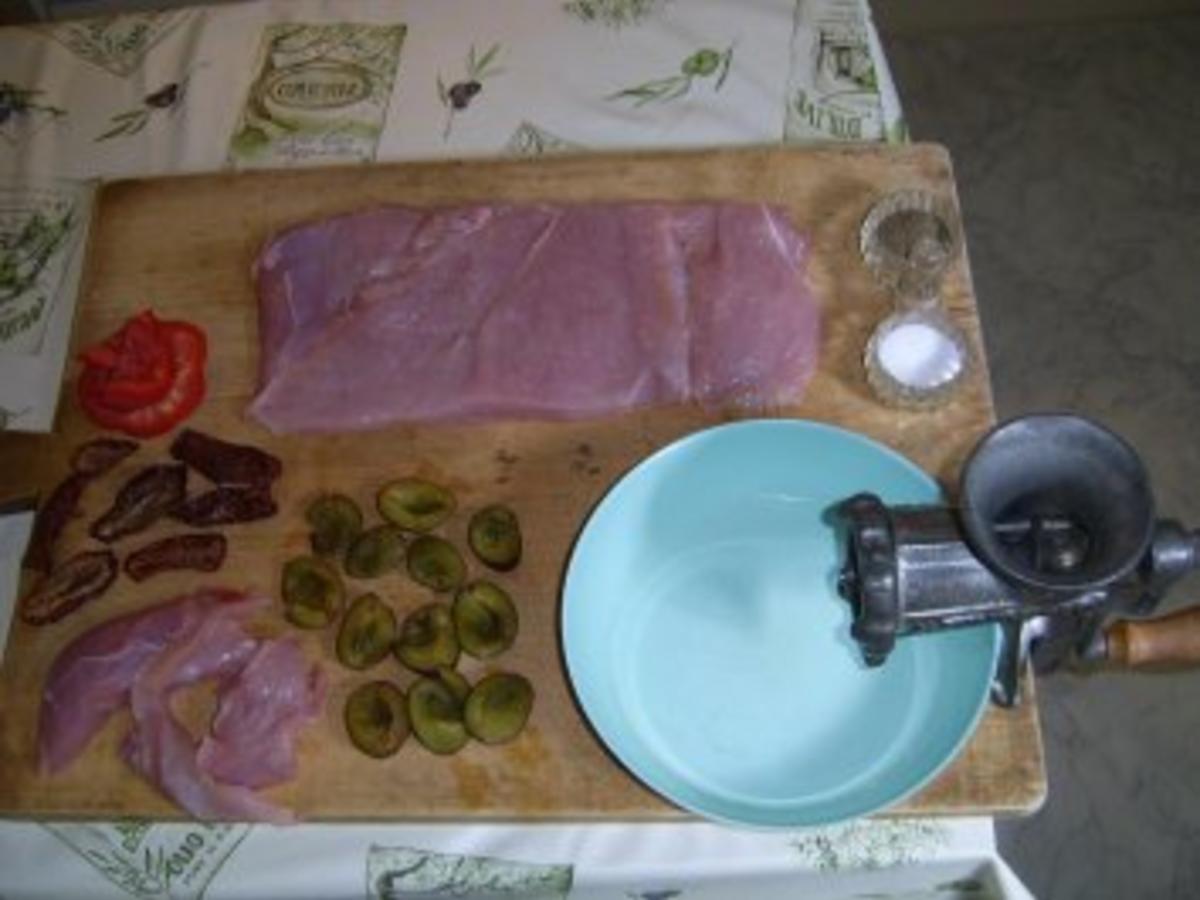 Gespickter Putenrollbraten mit Zwetschgenfüllung - von Fw-Commander