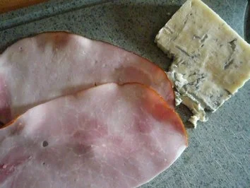 Rezept: Kürbis mit Gorgonzolafüllung Bild Nr. 4 Kürbis mit Gorgonzolafüllung - Rezept - Bild Nr. 4