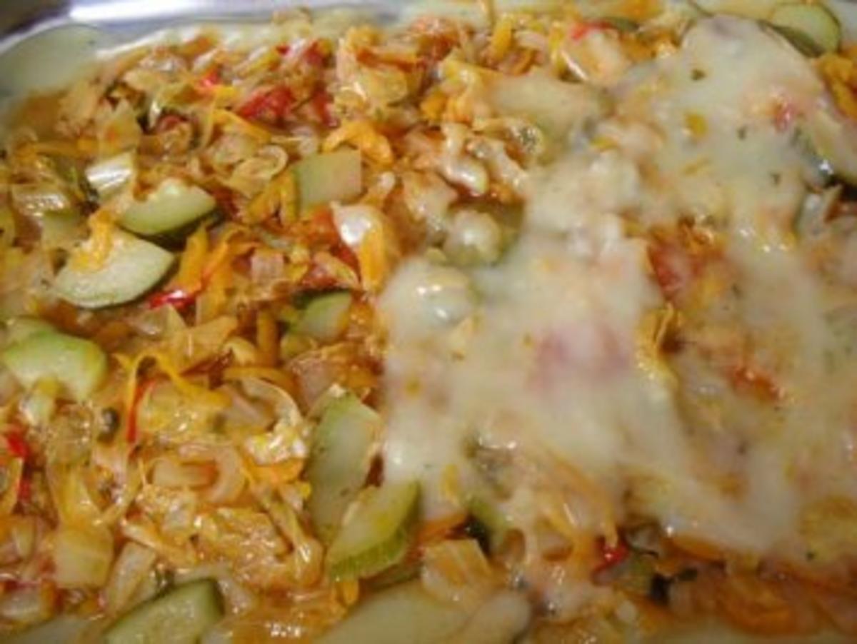 Gemüse-Lasagne mit Spitzkohl, Karotten, Zucchini und Tomaten - Rezept - Bild Nr. 4