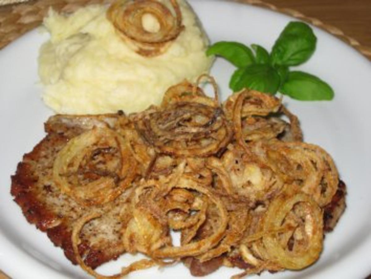 Koteletts mit Zwiebelhaube -Pupsessen - Rezept - kochbar.de