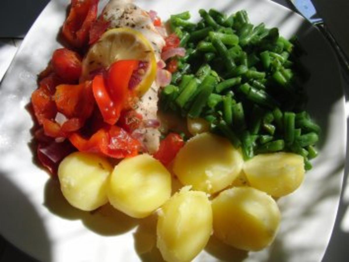 Huhn : Saftige Hähnchenbrust im Bratschlauch, mit Paprika, Tomate und grünen Bohnen - Rezept - Bild Nr. 5
