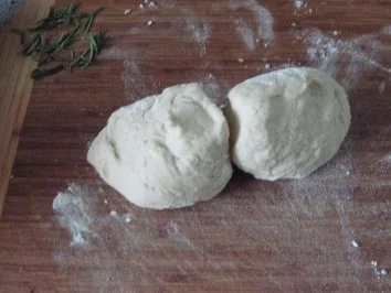 Focaccia mit Büffelmozzarella - Rezept - Bild Nr. 3